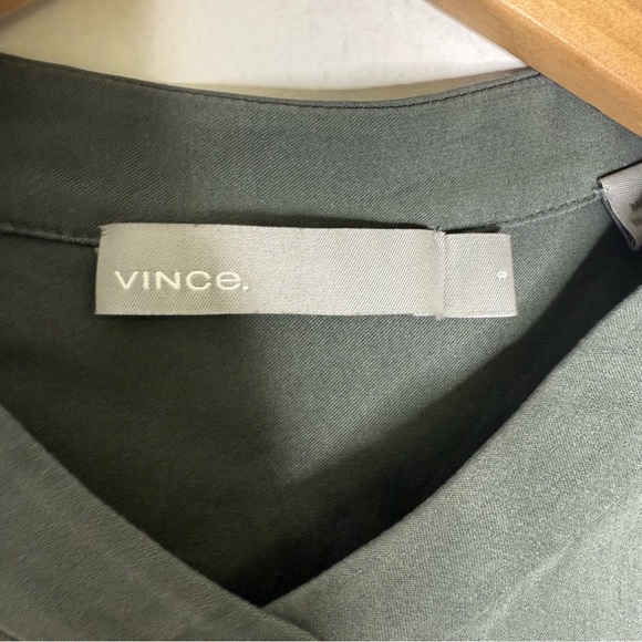Vince Silk Blend Button-Up Blouse – Size 8 (Green) - Picture 6 of 7